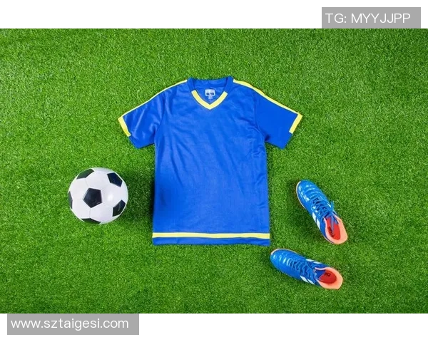 足球装备选购指南:如何选择适合你的球拍和配件 足球装备选购指南:如何选择适合你的球拍和配件