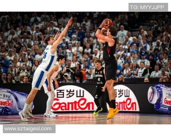 重庆篮球队在欧锦赛积分榜上以92分稳居第一名展现强劲实力 重庆篮球队在欧锦赛积分榜上以92分稳居第一名展现强劲实力