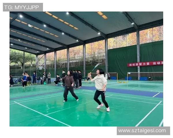 重庆羽毛球队与武汉羽毛球队赛后状态分析与复盘总结 重庆羽毛球队与武汉羽毛球队赛后状态分析与复盘总结