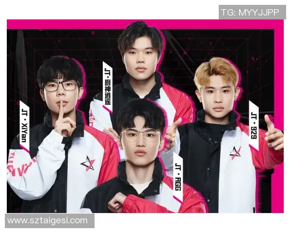 重庆足球队在邀请赛积分榜上以71分稳居第一名展现强劲实力